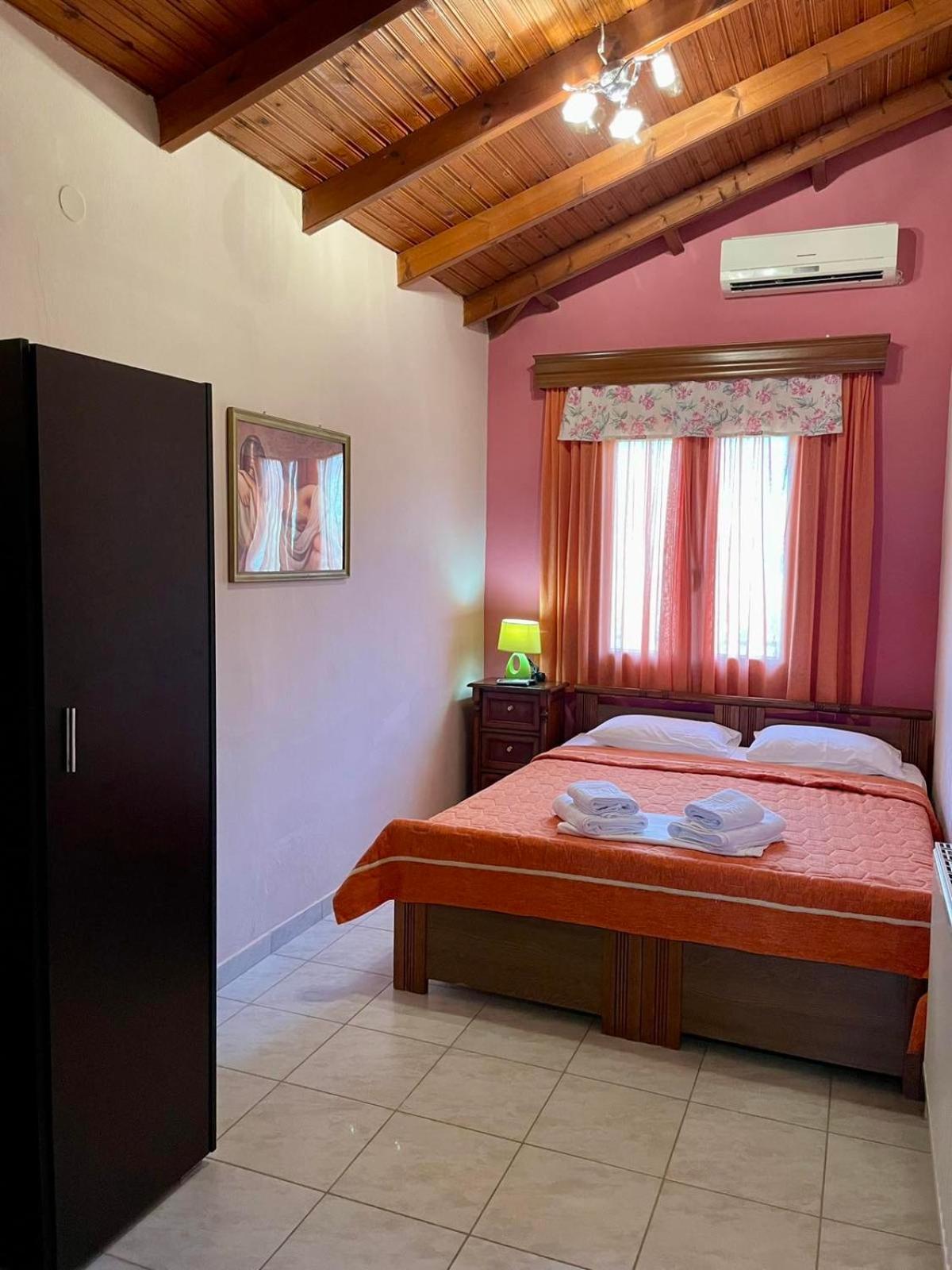 Hotel Ariadni 3*